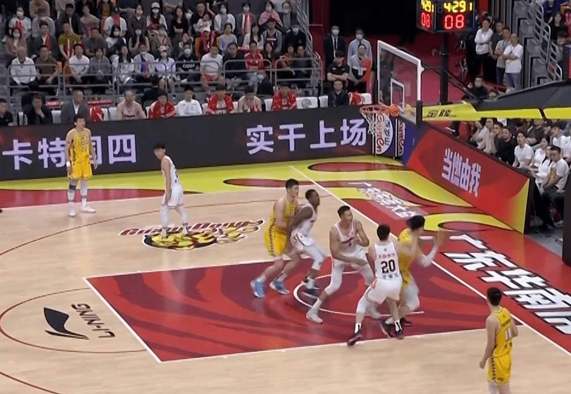 本场比赛看点频出，精彩纷呈令人惊叹